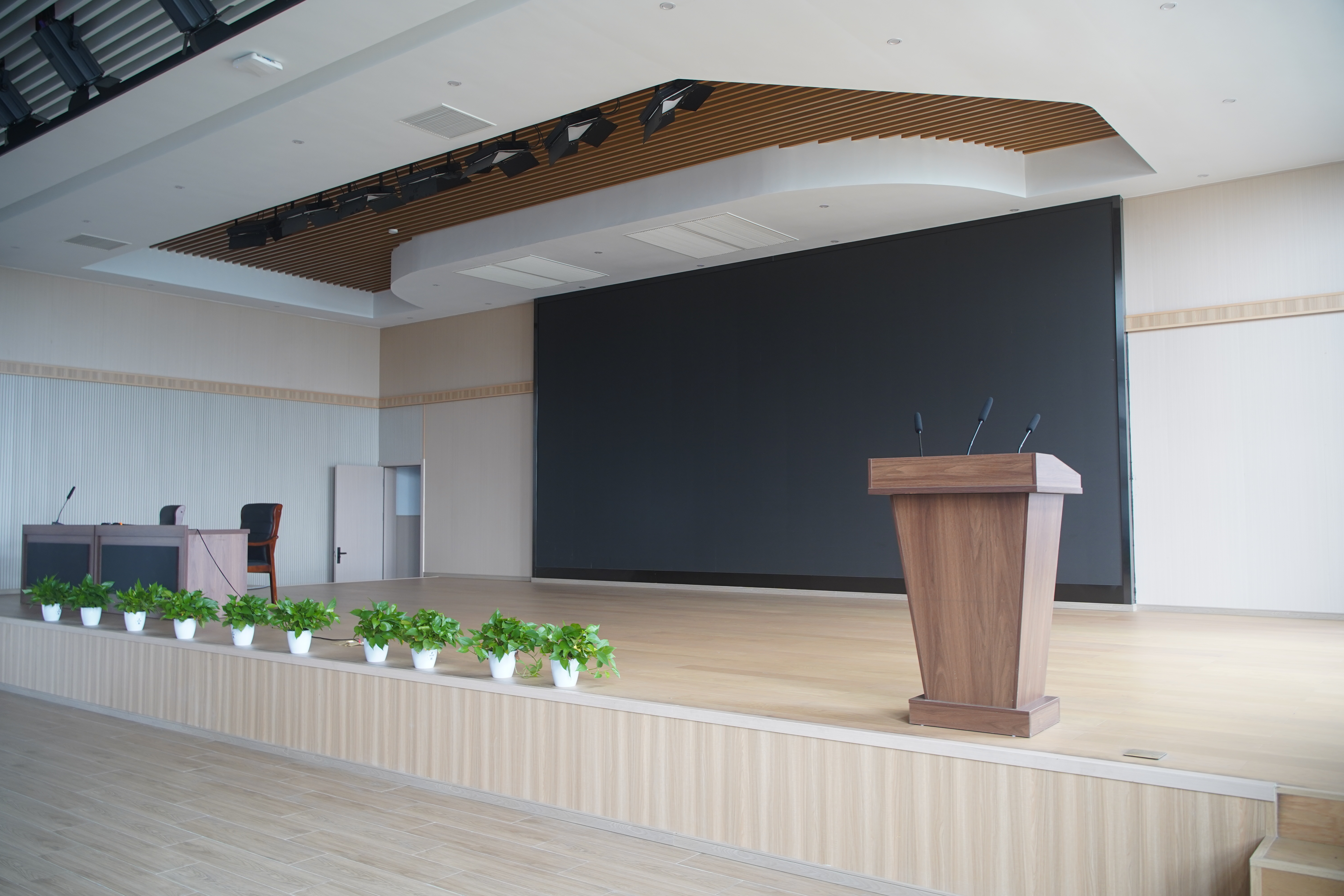 安吉振民高级中学3